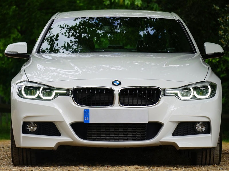 Cambio pastillas de frenos a coches BMW